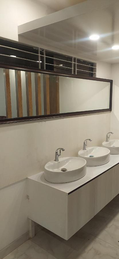 Center Point Apartment Dhaka Luaran gambar